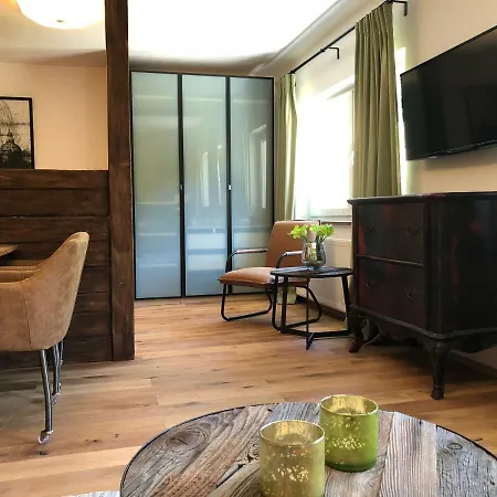 Style By Mieze Schindler *