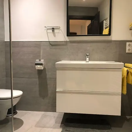 Apartment Style By Mieze Schindler *