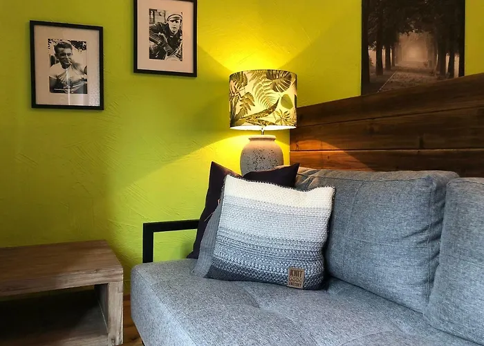 Apartment Style By Mieze Schindler *